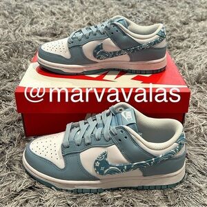 Nike Dunk Low Blue Paisley. Womens 7
